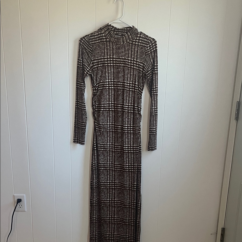 LOFT Monochrome Plaid Long Sleeve Dress